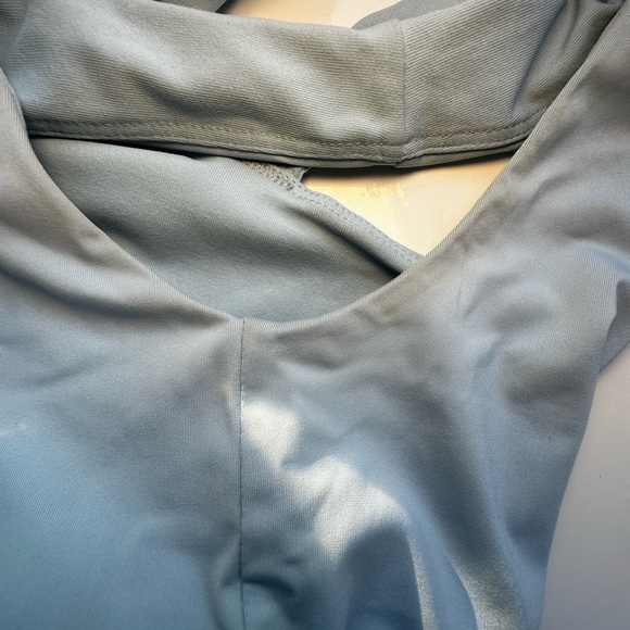 Fabletics SET: Cropped Top + Legging Light Blue - Picture 8 of 10